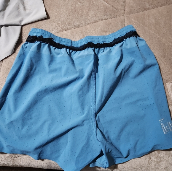 2 Ten Thousand shorts - Picture 6 of 6